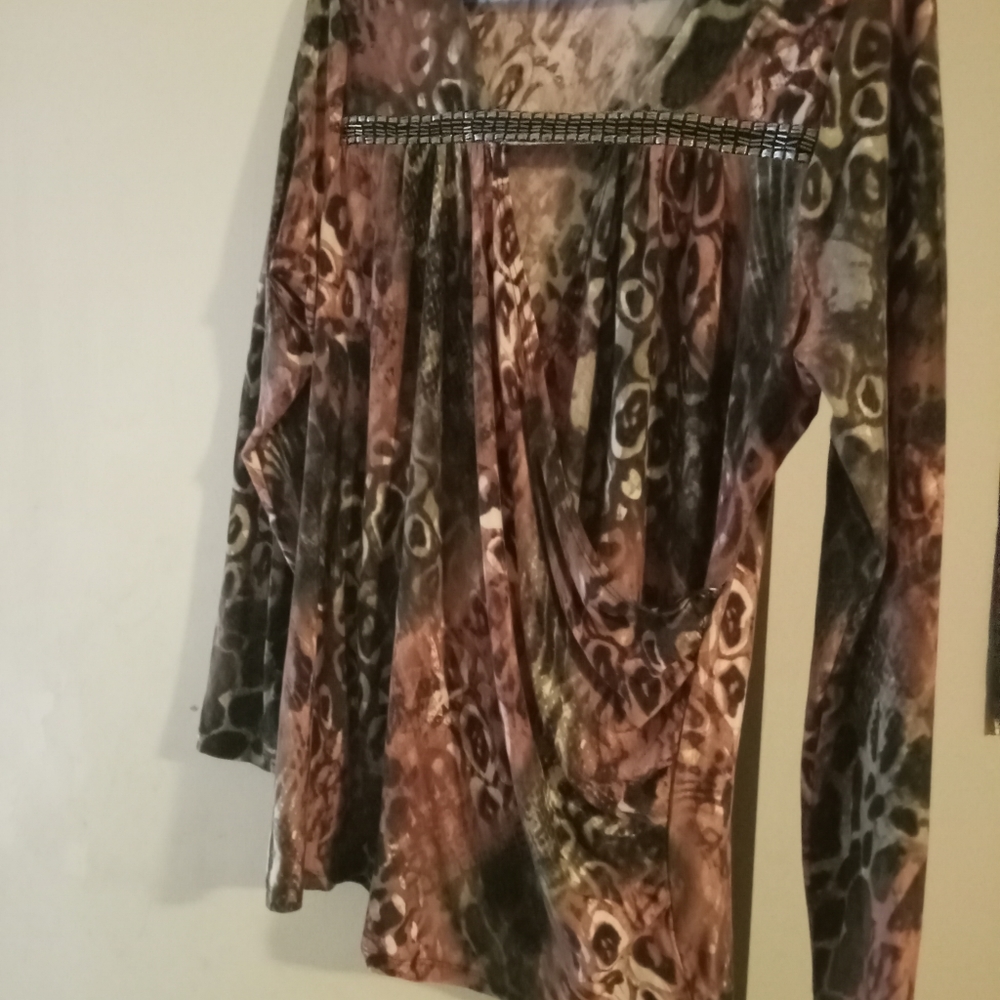 Venus womens top